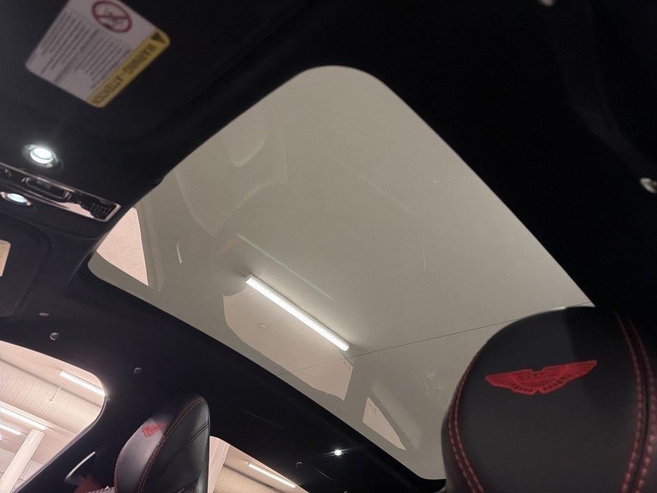 2021 Aston Martin DBX-21