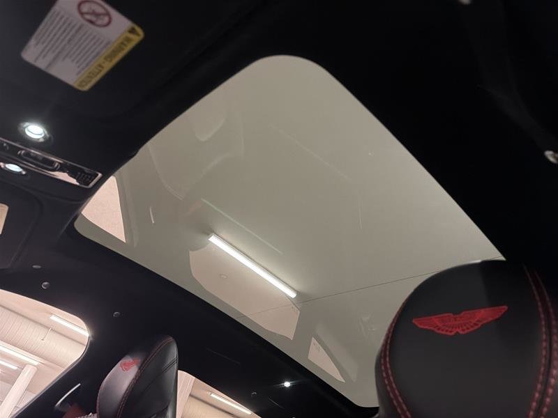 2021 Aston Martin DBX-12