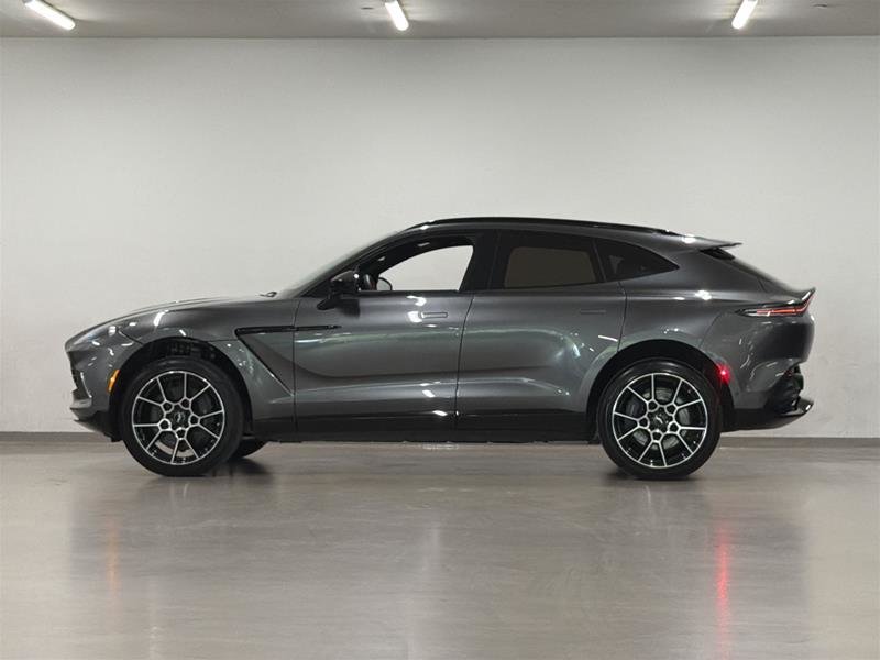 Aston Martin DBX  2021-3