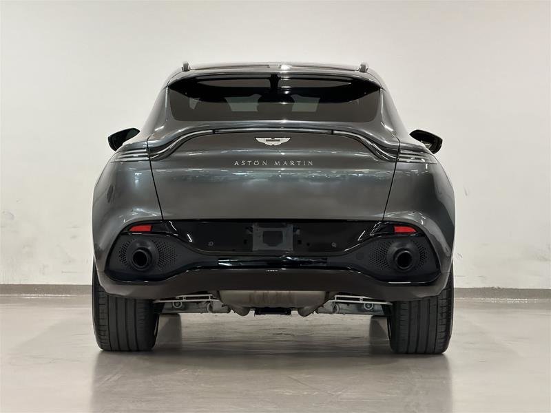 Aston Martin DBX  2021-4