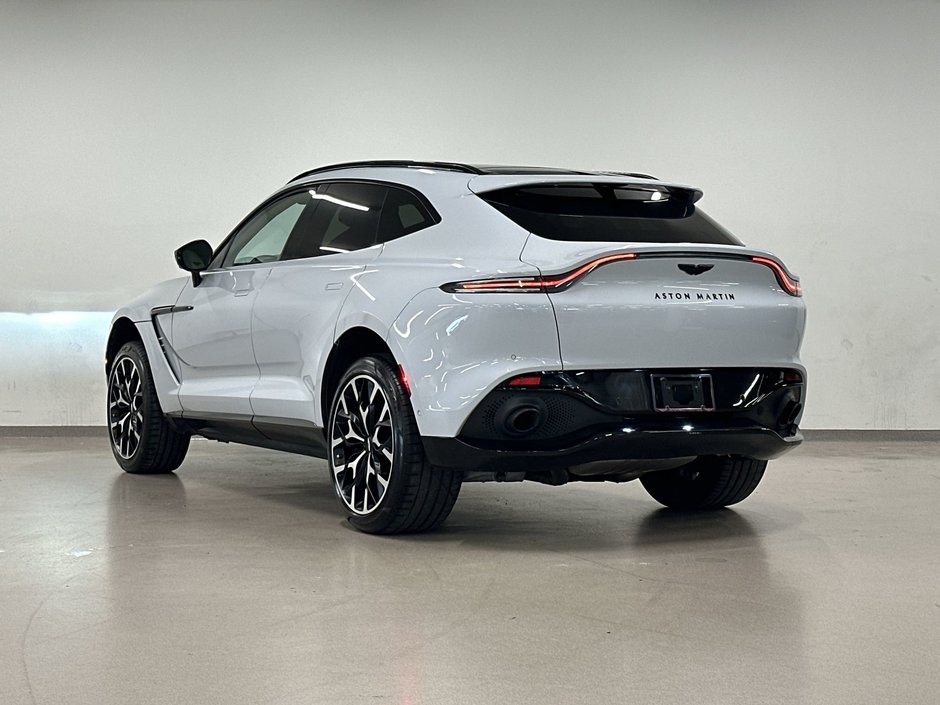 Aston Martin DBX  2022-5