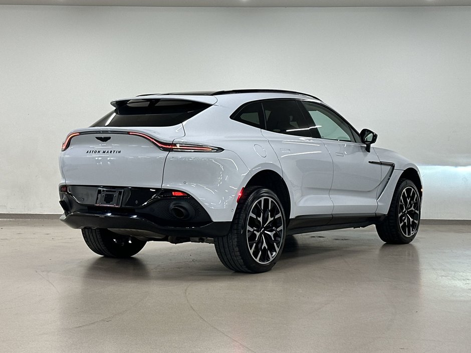 Aston Martin DBX  2022-7