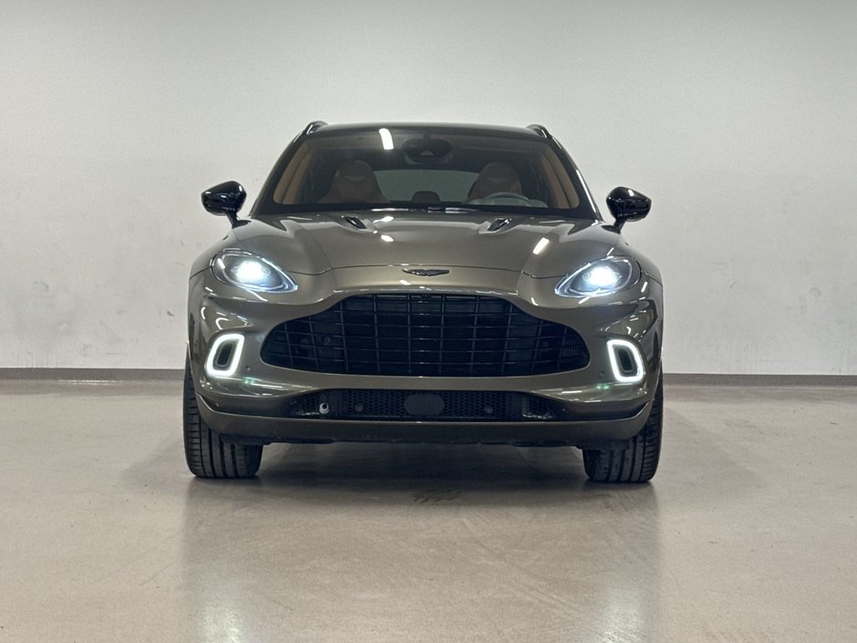2022 Aston Martin DBX-2