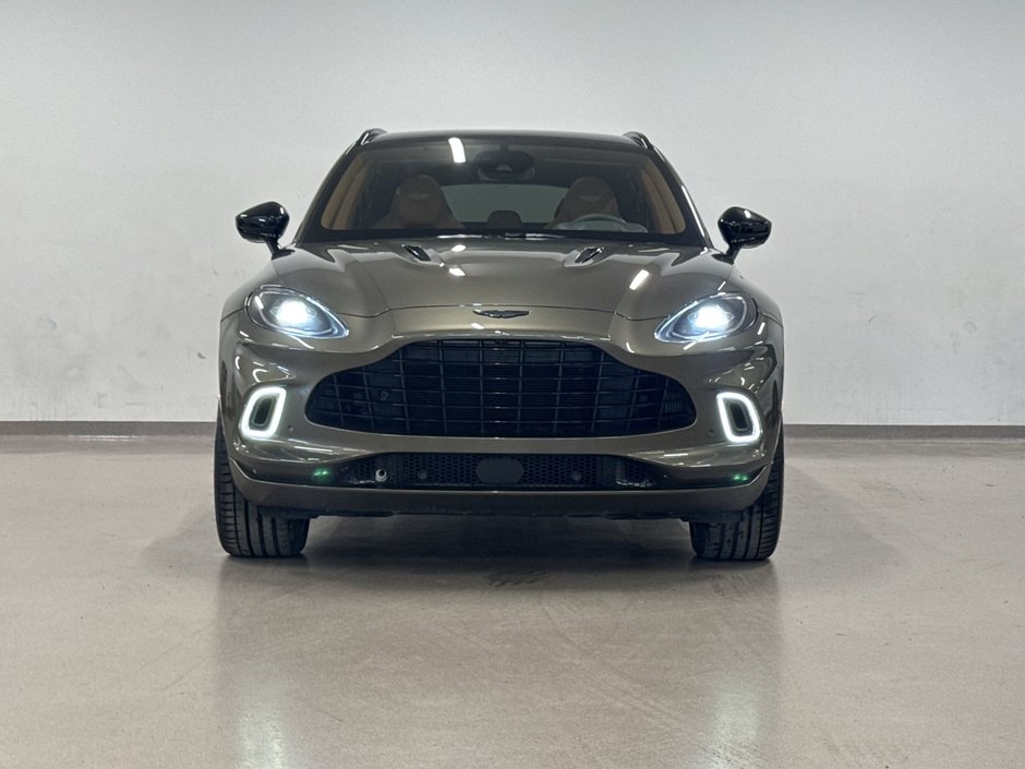 2022 Aston Martin DBX-9