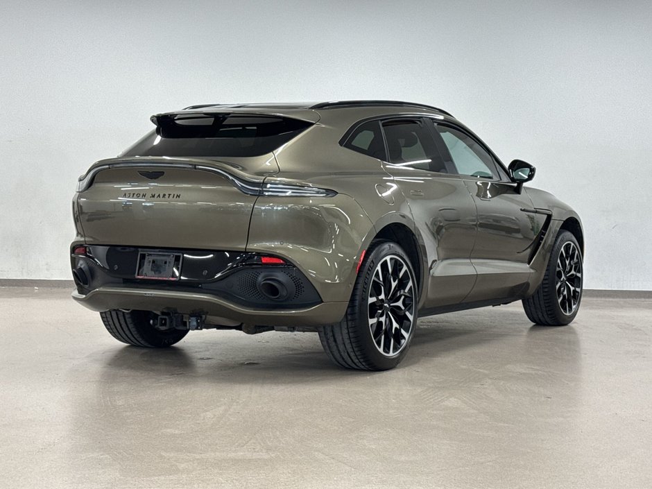 2022 Aston Martin DBX-7