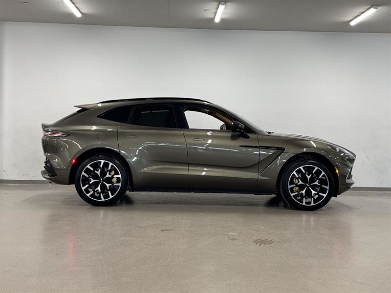 2022 Aston Martin DBX-3