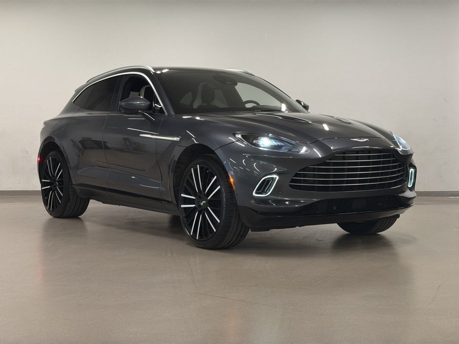 Aston Martin DBX  2023-1