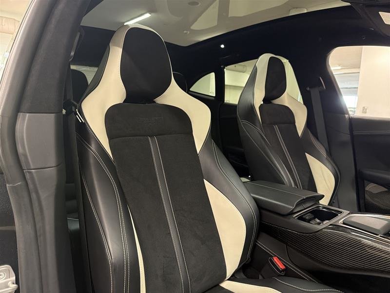 2023 Aston Martin DBX-16