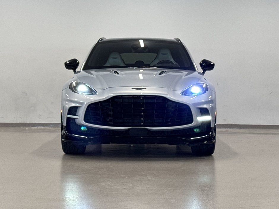 Aston Martin DBX707 707 2023-2