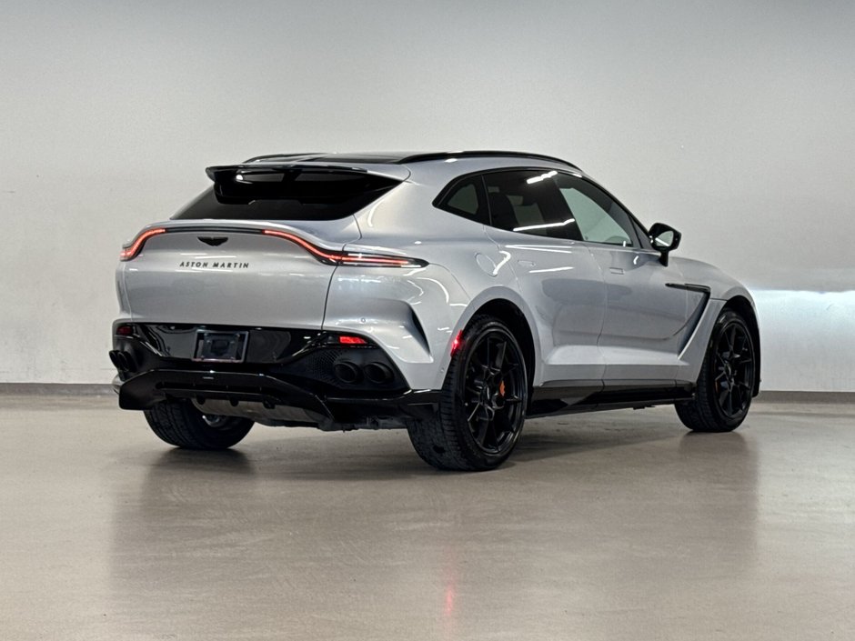 Aston Martin DBX707 707 2023-7