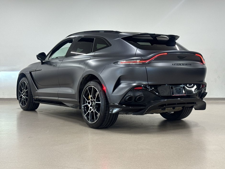 Aston Martin DBX707 707 2023-13