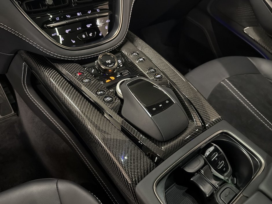 Aston Martin DBX707 707 2023-20