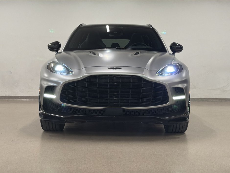 Aston Martin DBX707 707 2023-9