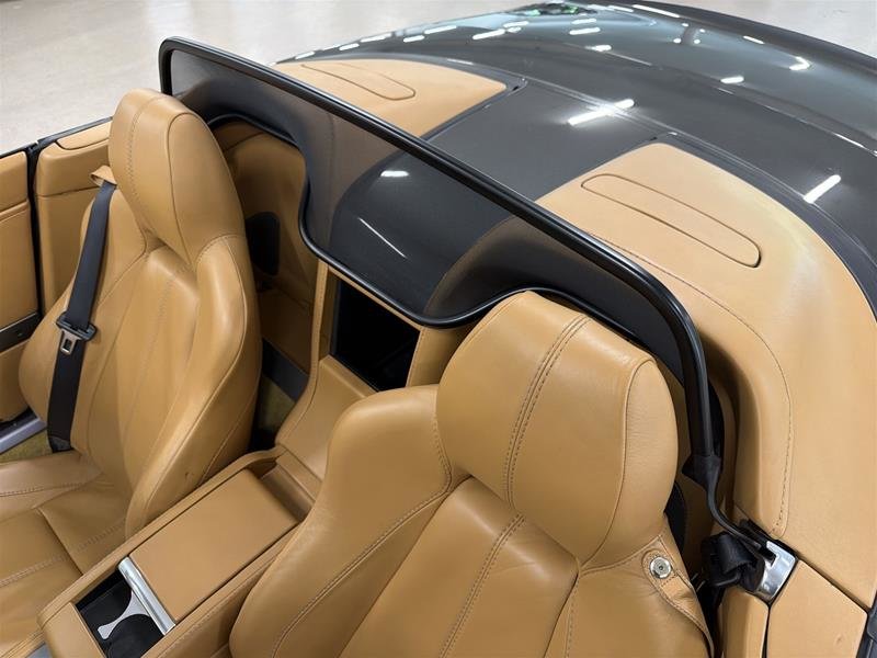 2013 Aston Martin V8 Vantage Roadster Sportshift-14