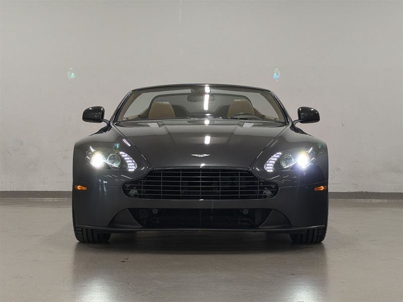 2013 Aston Martin V8 Vantage Roadster Sportshift-1