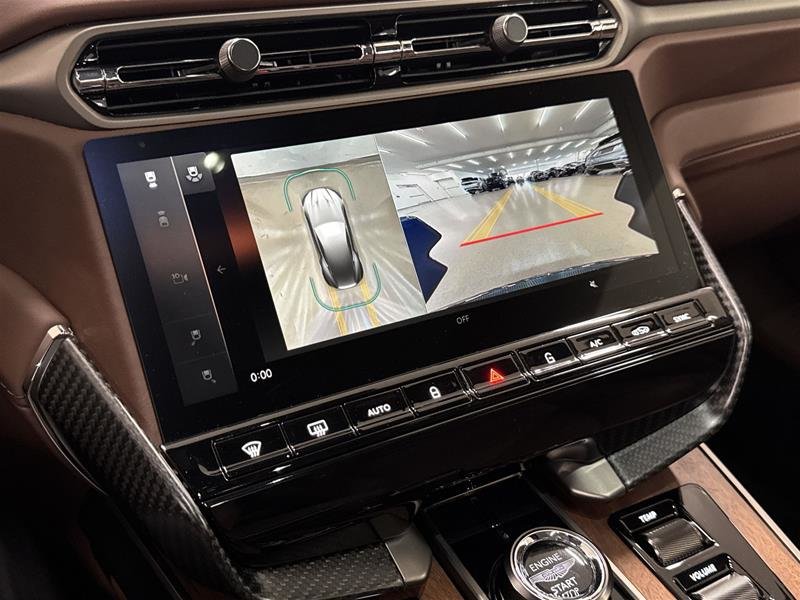 2025 Aston Martin Vanquish-19