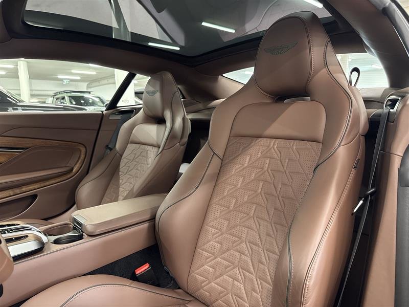 2025 Aston Martin Vanquish-4