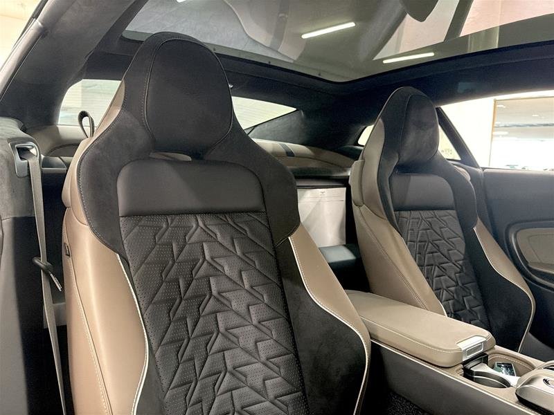 2025 Aston Martin Vanquish-15