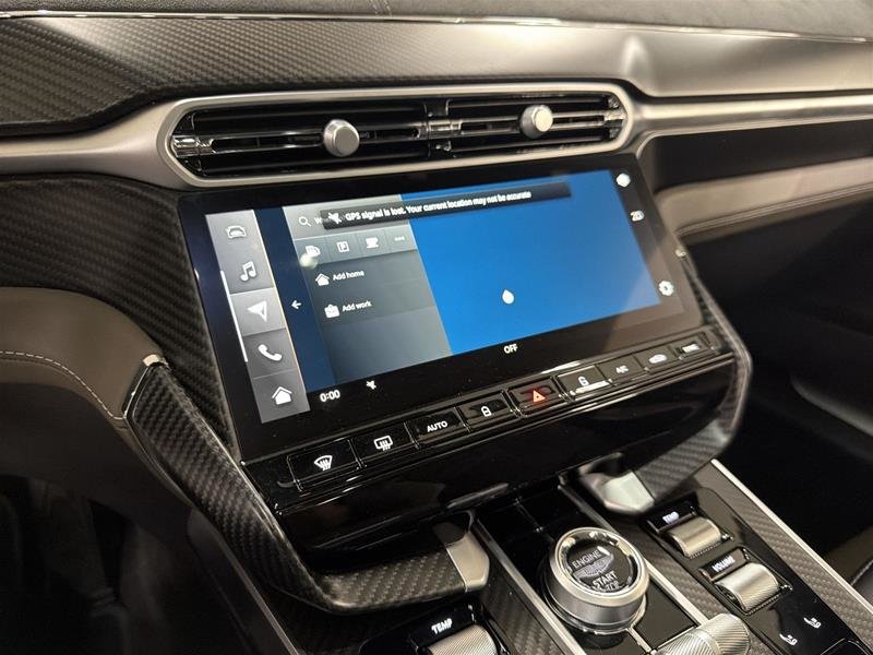 2025 Aston Martin Vanquish-10