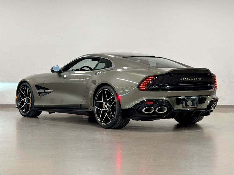 2025 Aston Martin Vanquish-5