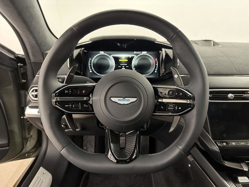 2025 Aston Martin Vanquish-9
