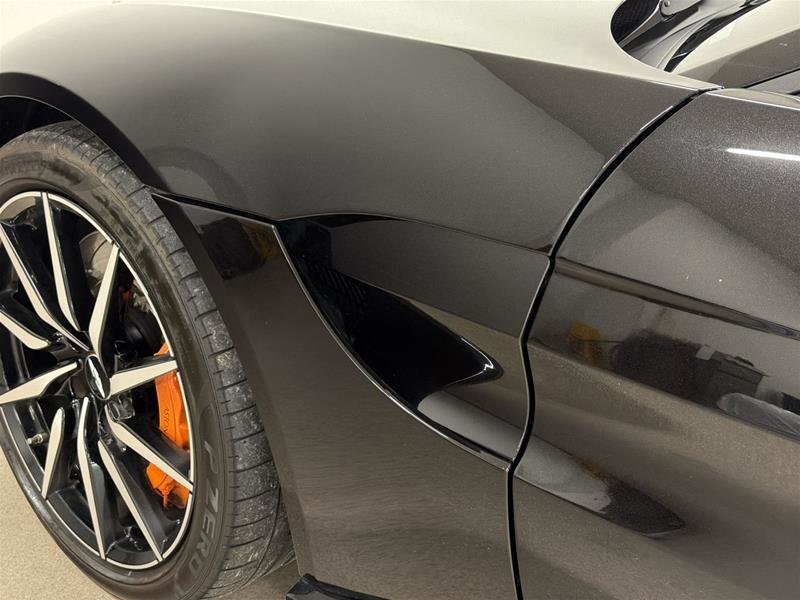 Aston Martin Vantage (2)  2020-13