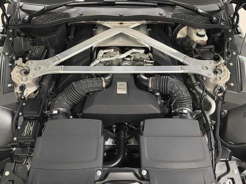 Aston Martin Vantage (2)  2020-17
