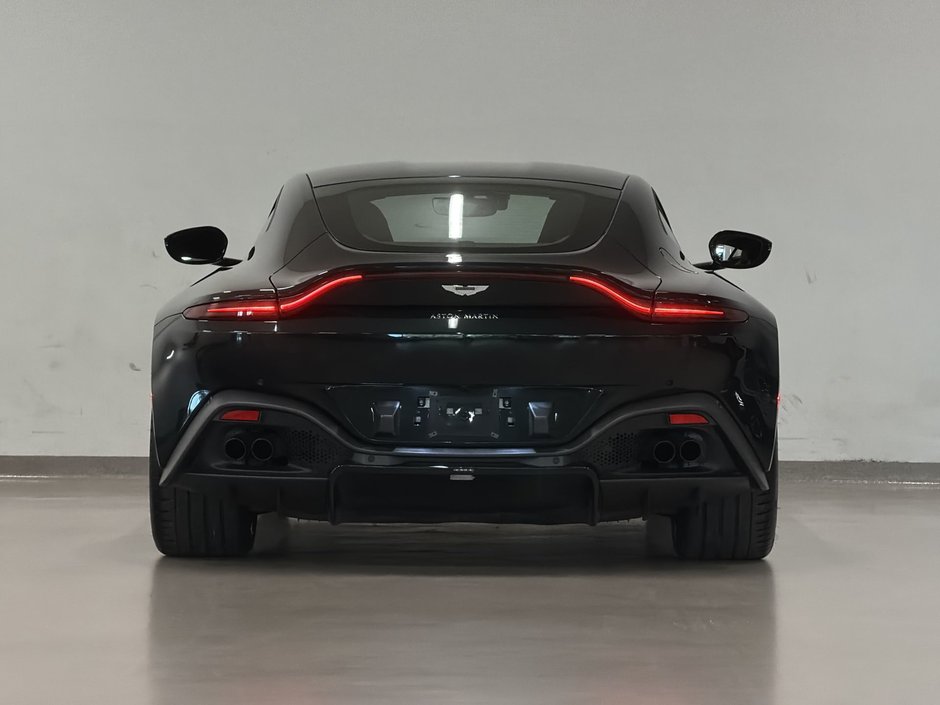 Aston Martin Vantage (2)  2020-12