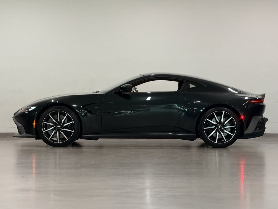 Aston Martin Vantage (2)  2020-4