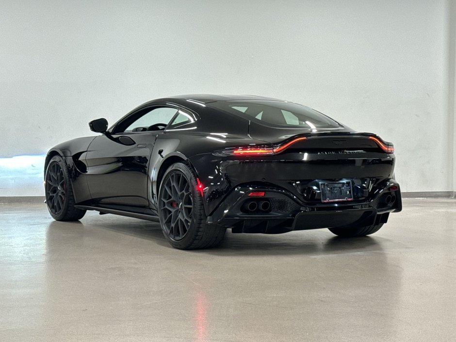 Aston Martin Vantage Coupe 2022-5
