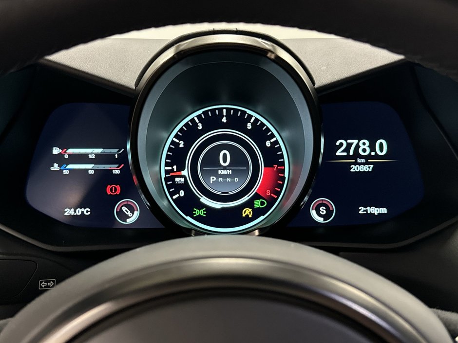 Aston Martin Vantage Coupe 2022-16