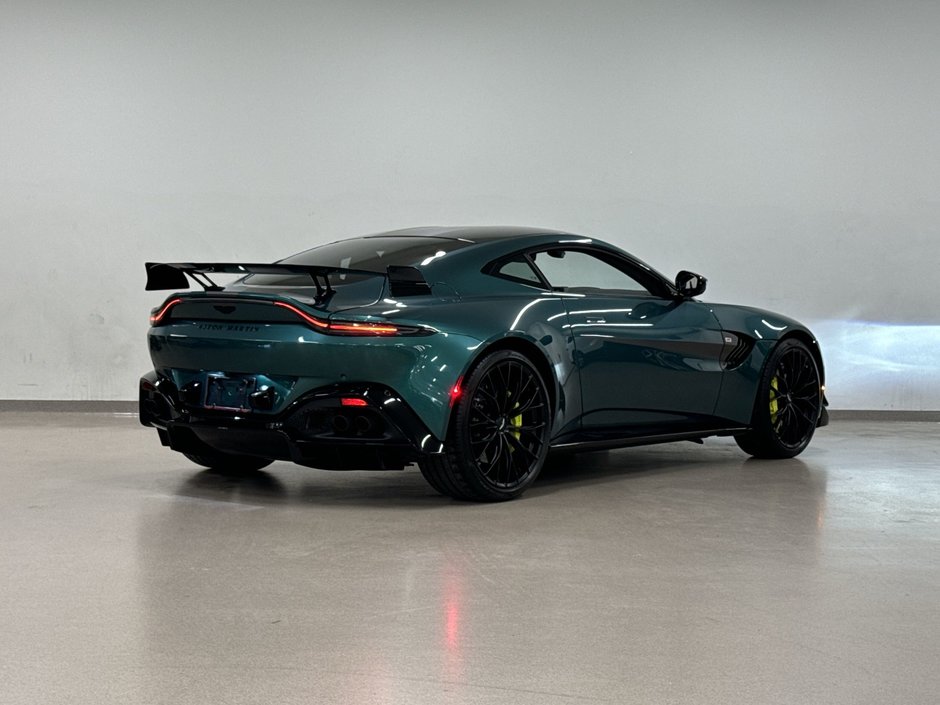 Aston Martin Vantage F1 Coupe 2022-7