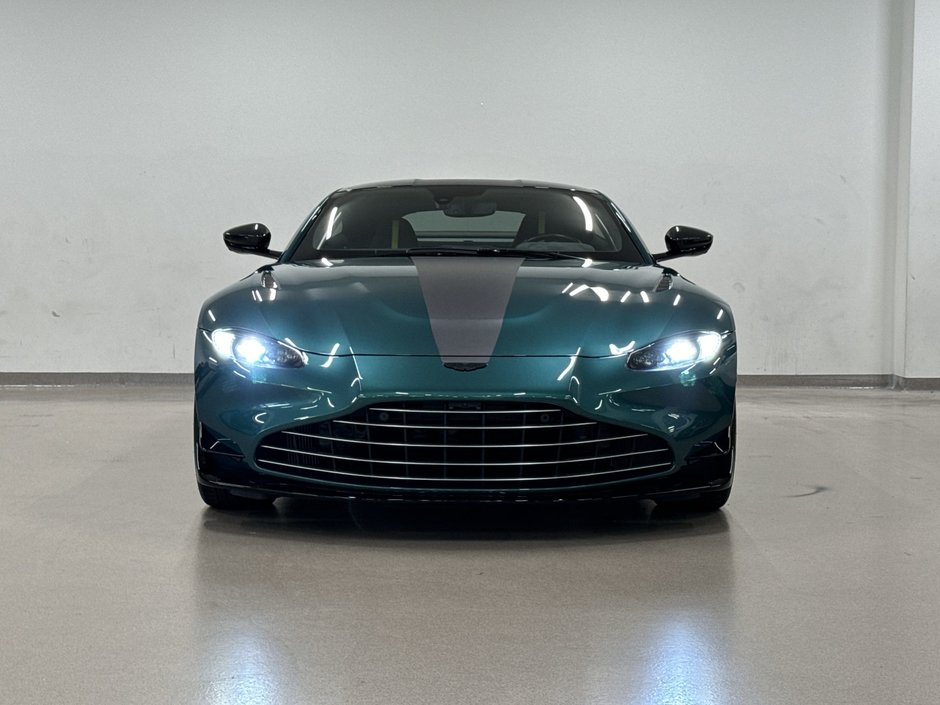 Aston Martin Vantage F1 Coupe 2022-9