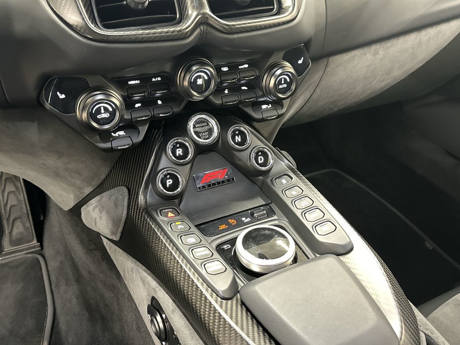 Aston Martin Vantage F1 Coupe 2022-20