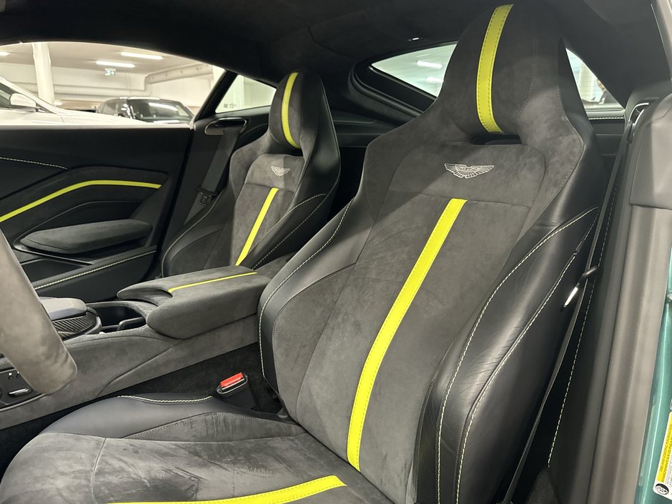 Aston Martin Vantage F1 Coupe 2022-15