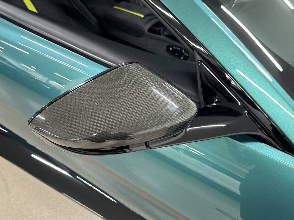 Aston Martin Vantage F1 Coupe 2022-28