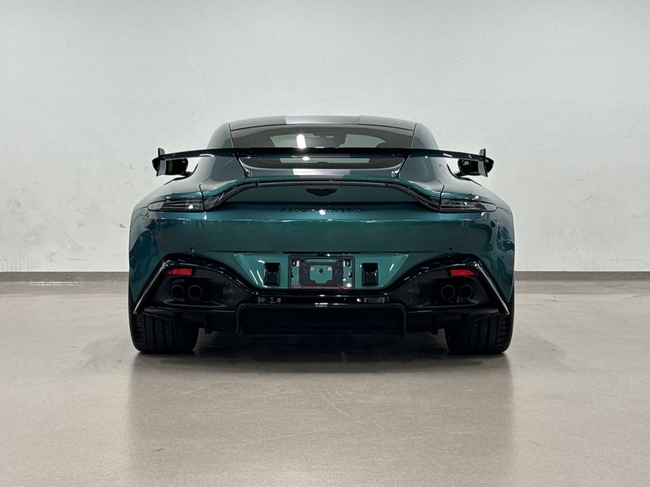 Aston Martin Vantage F1 Coupe 2022-12