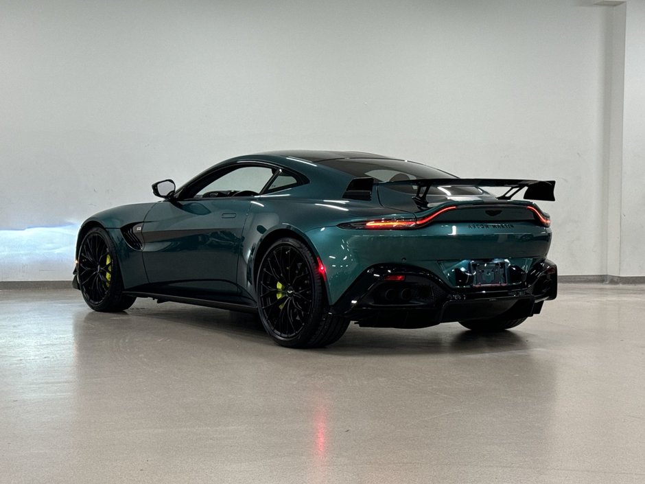 Aston Martin Vantage F1 Coupe 2022-5