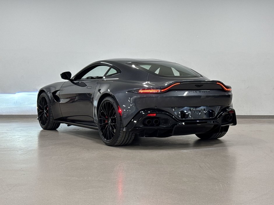 Aston Martin Vantage Coupe 2022-5