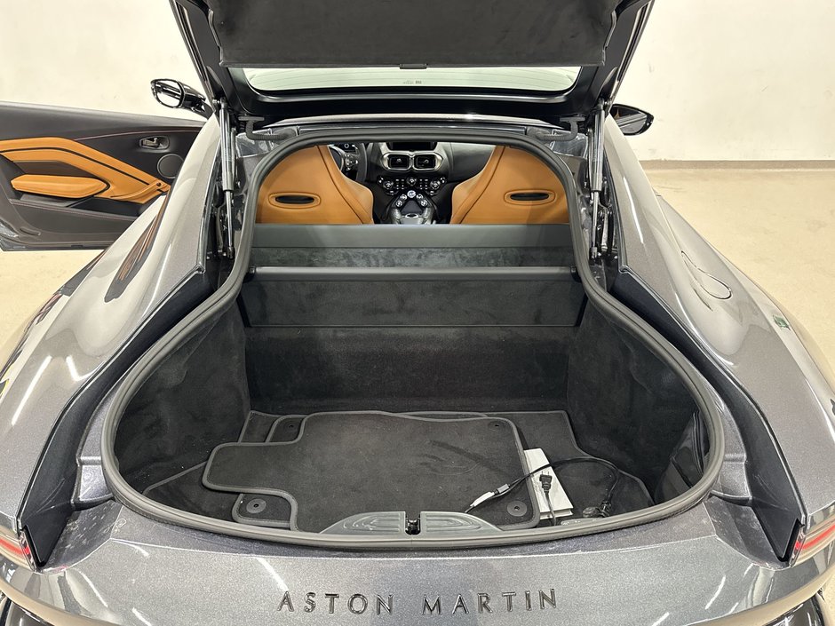 Aston Martin Vantage Coupe 2022-23