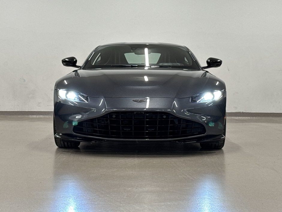 Aston Martin Vantage Coupe 2022-2