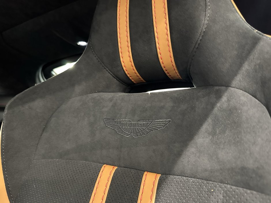 Aston Martin Vantage Coupe 2022-21