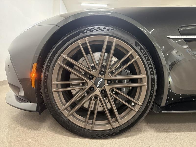Aston Martin Vantage Roadster 2026-18