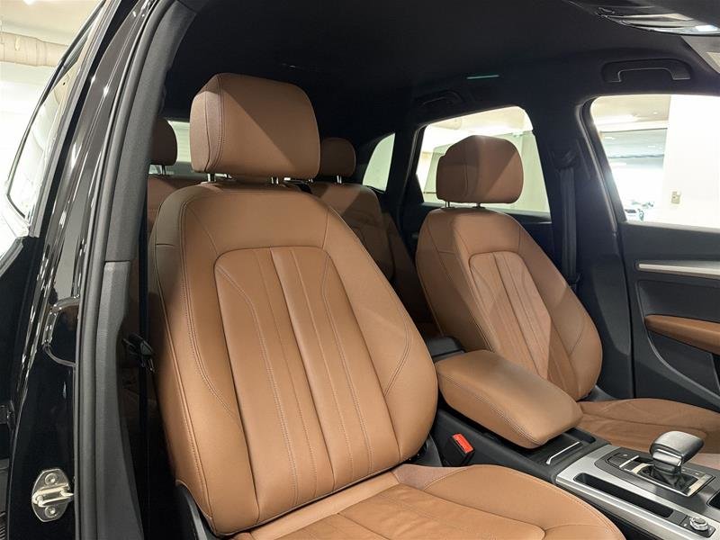 Audi Q5 40 2.0T Komfort quattro 7sp S Tronic 2023-16