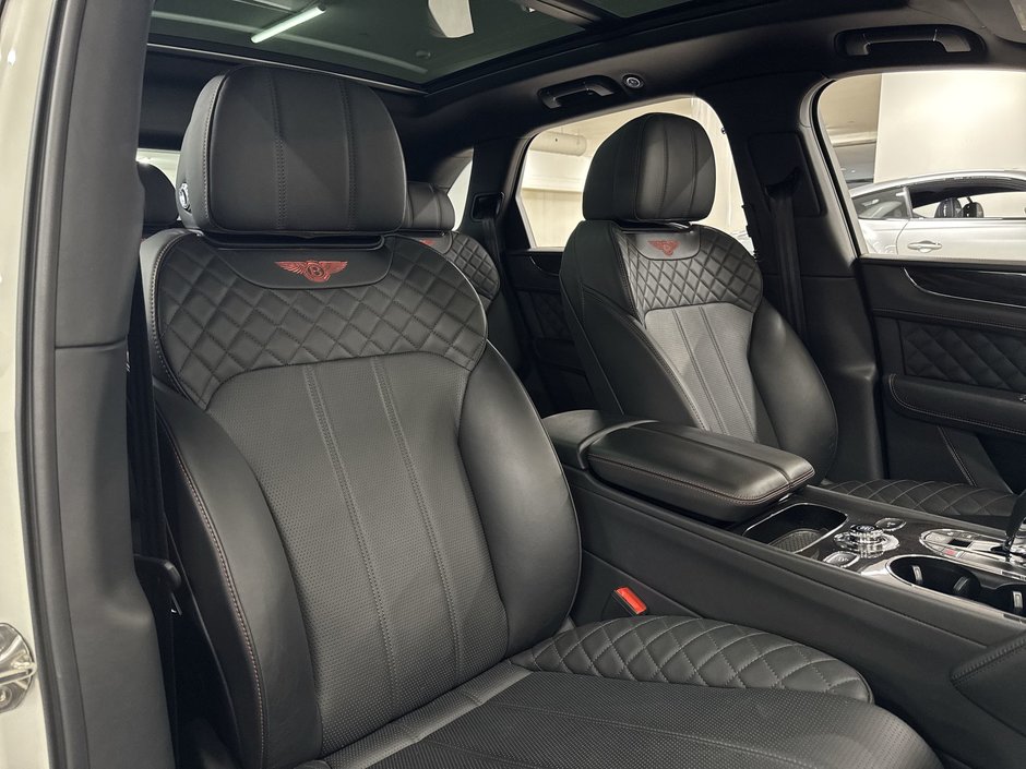 2019 Bentley Bentayga V8-24