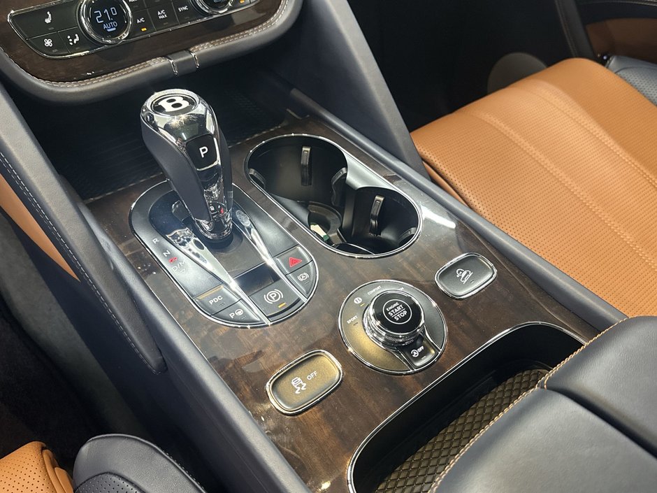 Bentley Bentayga V8 2021-20