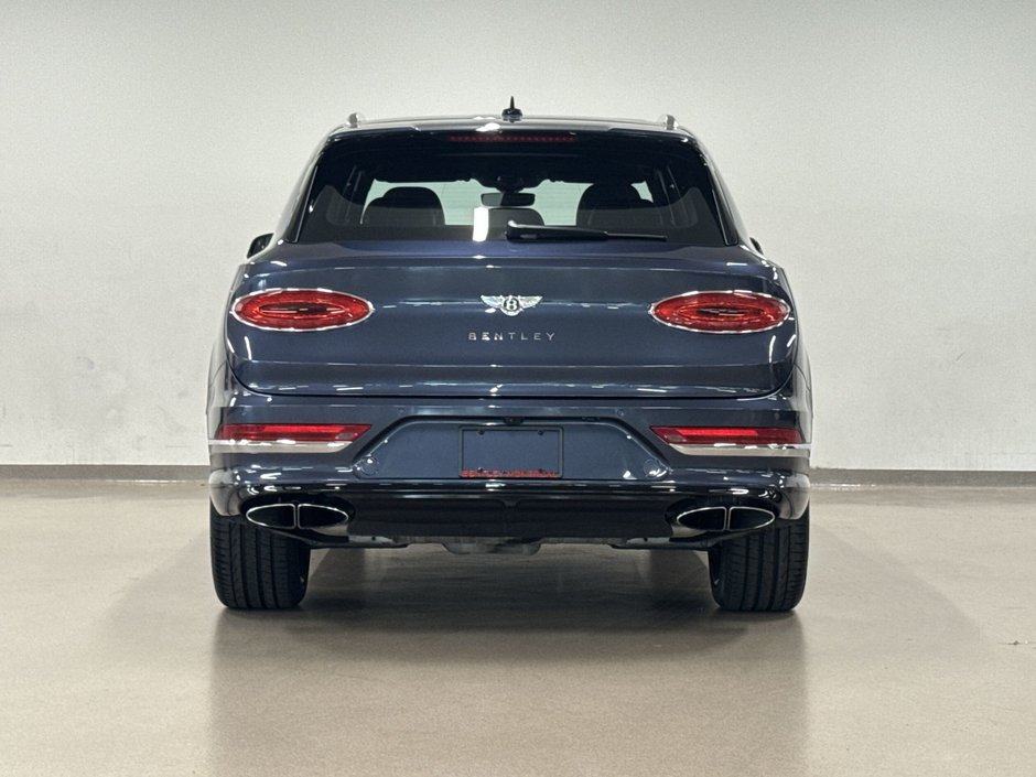 Bentley Bentayga V8 2021-12