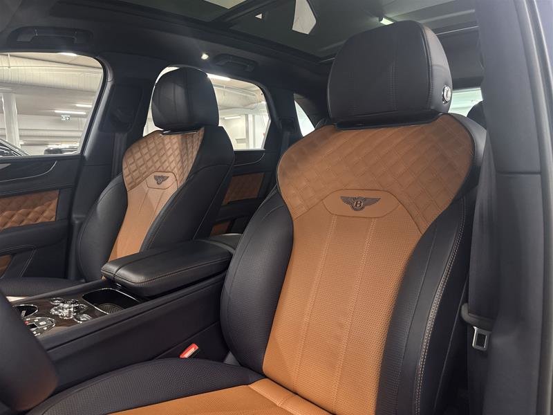 2021 Bentley Bentayga V8-7