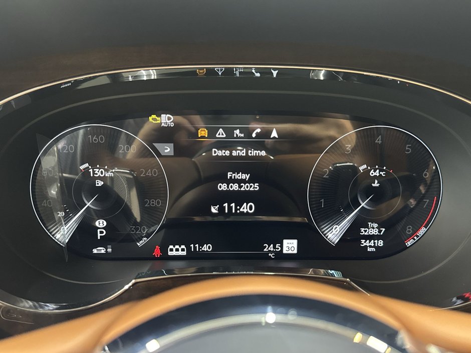Bentley Bentayga V8 2021-16