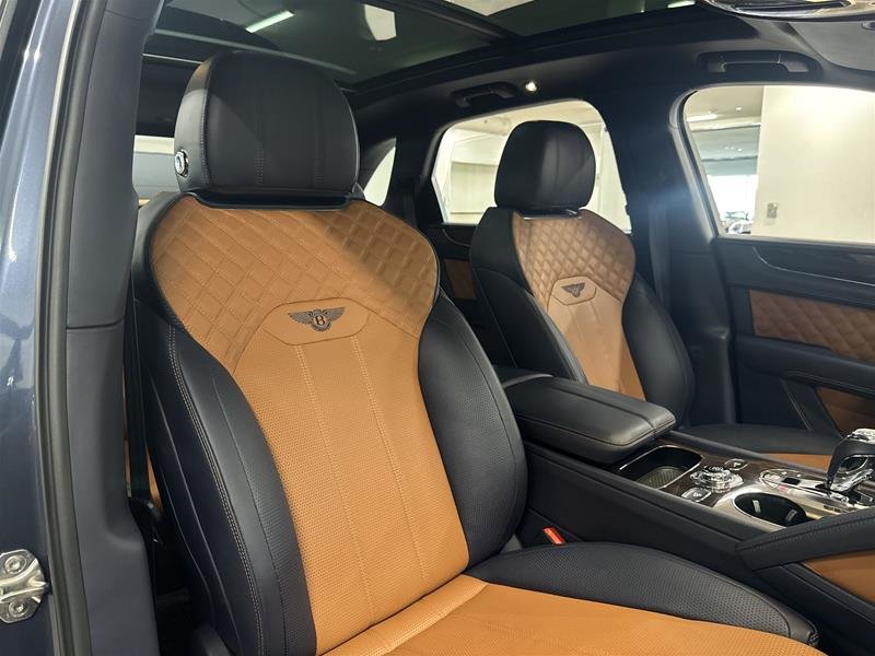 Bentley Bentayga V8 2021-17
